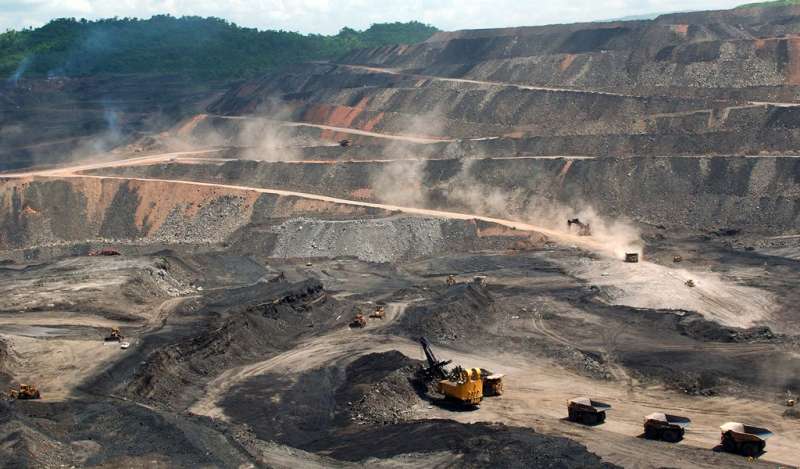 China y Venezuela firman nuevos acuerdos en minería