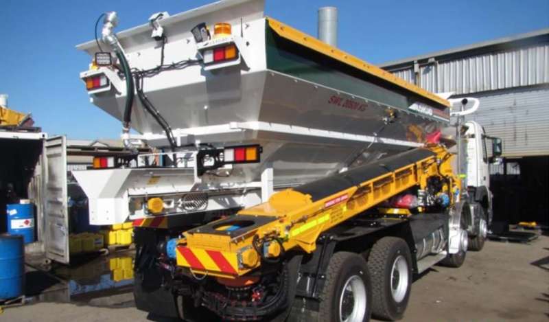 Rio Tinto recibe dos nuevos camiones de transporte alternativo