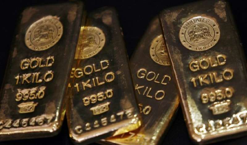 Oro cae a mínimo de una semana después de que FED descartó rebaja de tasas