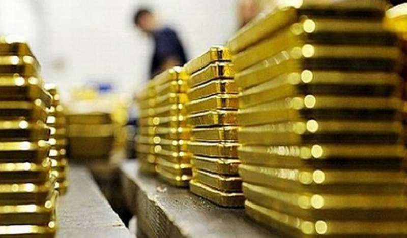 Oro se afirma por búsqueda de seguridad de inversores antes de reunión entre EE.UU. y China