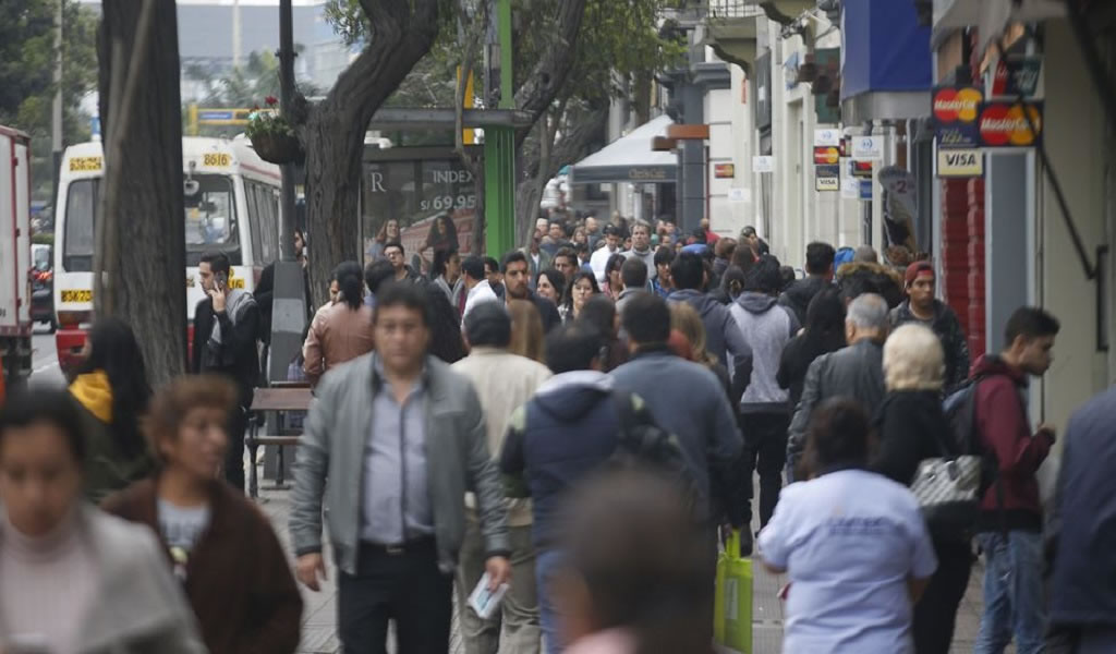 El 52% de peruanos apoya la minería, pero el 60% del sur se opone