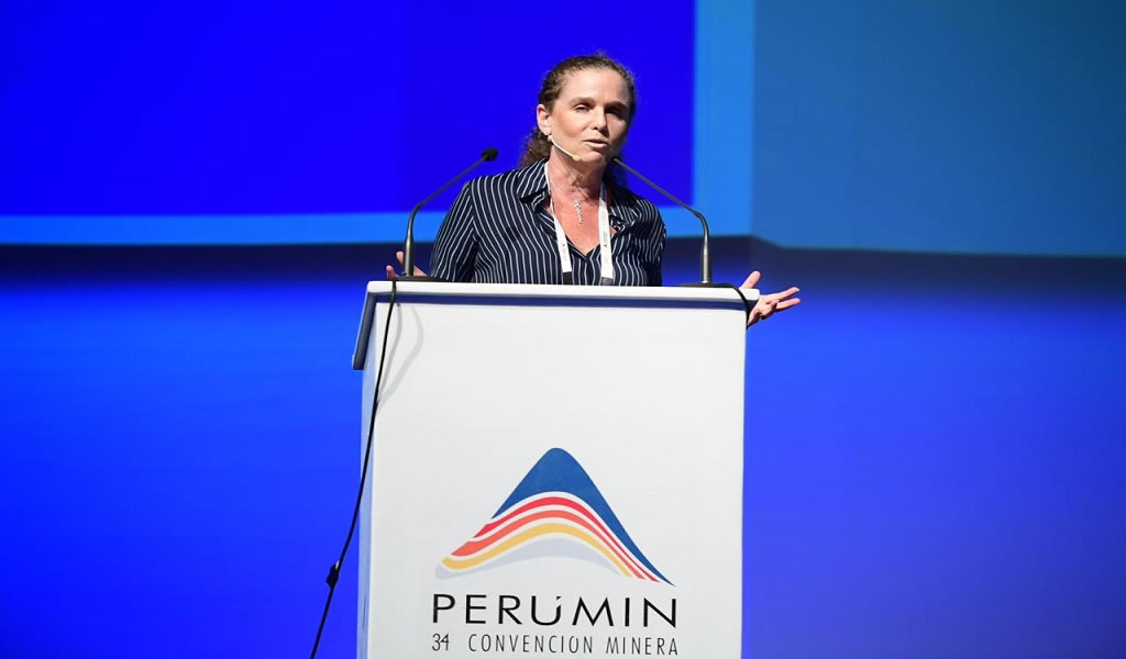 Claudia Cooper fue designada presidenta de PERUMIN 35 Convención Minera