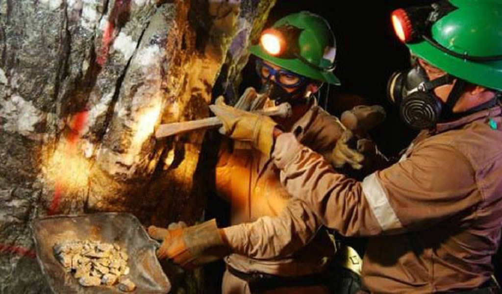 Gobierno asegura que empleo en sector minero aumentó