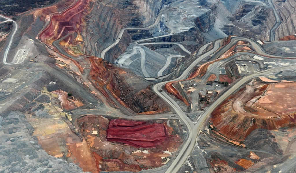 Puerto Inca exige retiro de mineras chinas por daños ambientales
