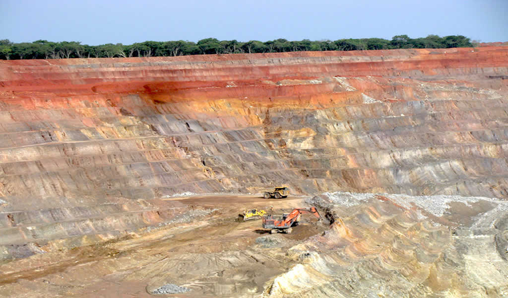 Zambia hará que los mineros del cobre informen sobre su producción de oro