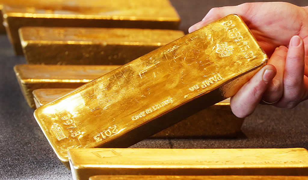 Precio del oro se dispara por crisis en Irán