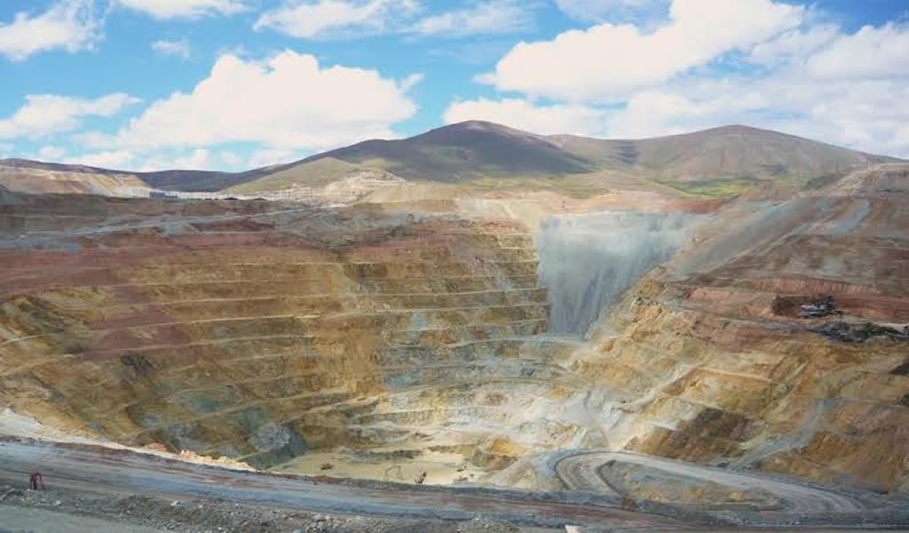 Pobladores de Espinar en contra del Gobierno Central y la empresa minera Glencore Antapaccay