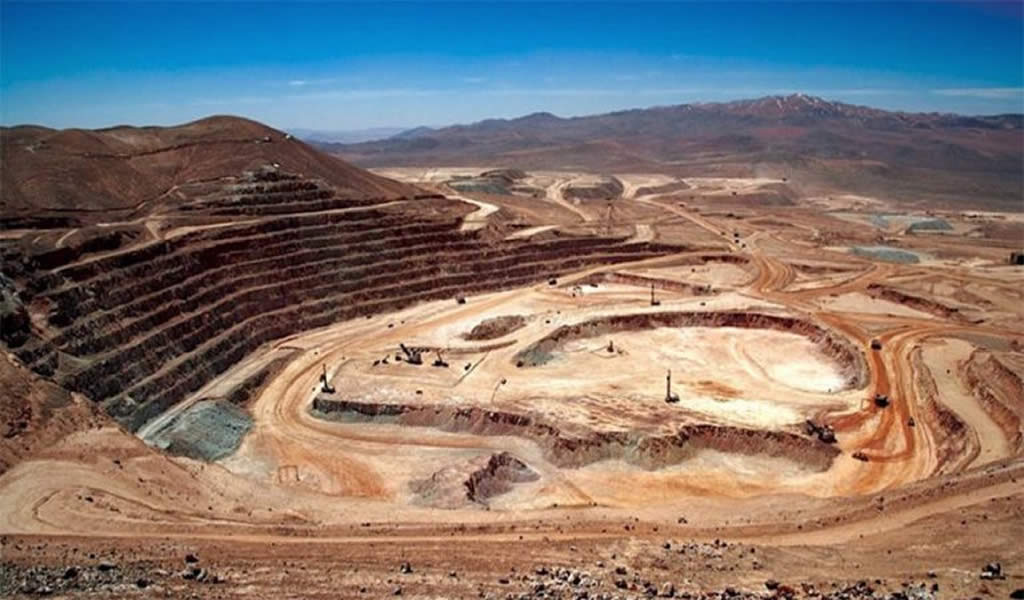 Chile pierde atractivo para la inversión minera y cae 11 puestos en ranking mundial