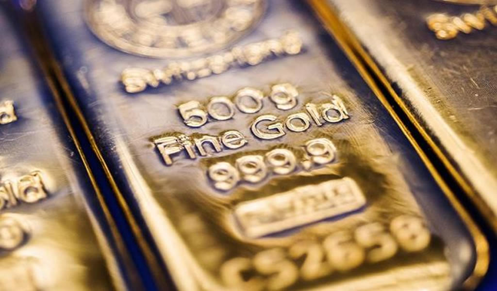 El oro cae por debajo de $ 1 700 mientras inversores buscan efectivo