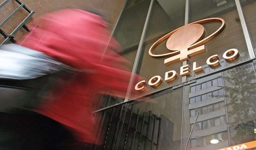 S&P rebaja la clasificación de Codelco y advierte de un déficit de hasta US$ 800 millones para 2021