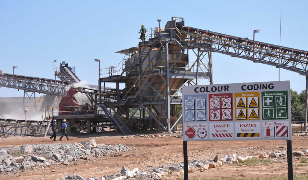 Glencore cerrará minas de cobre en Zambia