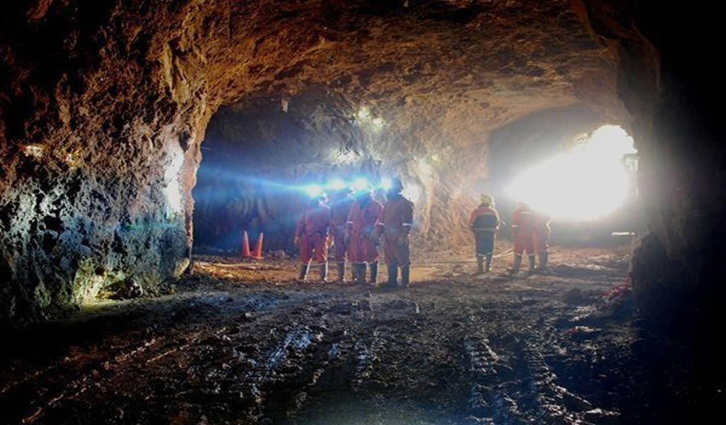 Covid-19: mineros alrededor del mundo se resisten a volver al trabajo