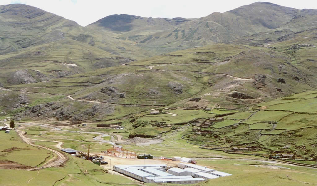 Carlos Durand: “La minería impulsa otras actividades dentro de su zona de influencia”