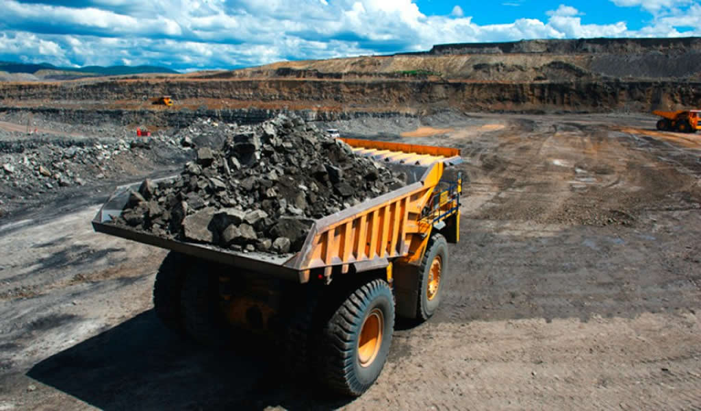 Hochschild Mining espera llegar a capacidad máxima de minas en Perú en primera quincena de junio