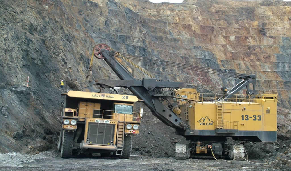 Ecuador atraerá US$ 1 300 millones de inversión en la exploración minera hasta 2022