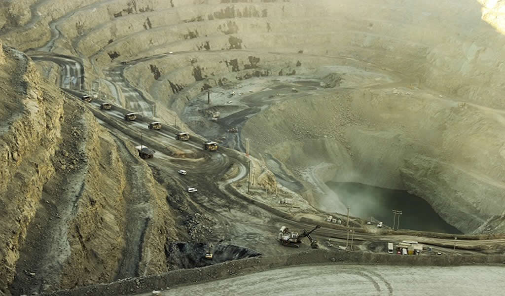 Inversión minera será de 4 mil 800 millones de dólares este año