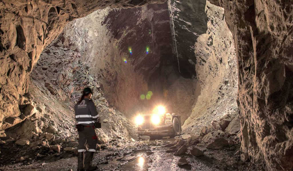 Mineras de oro insisten en que no despilfarrarán a pesar de aumento de precios del metal