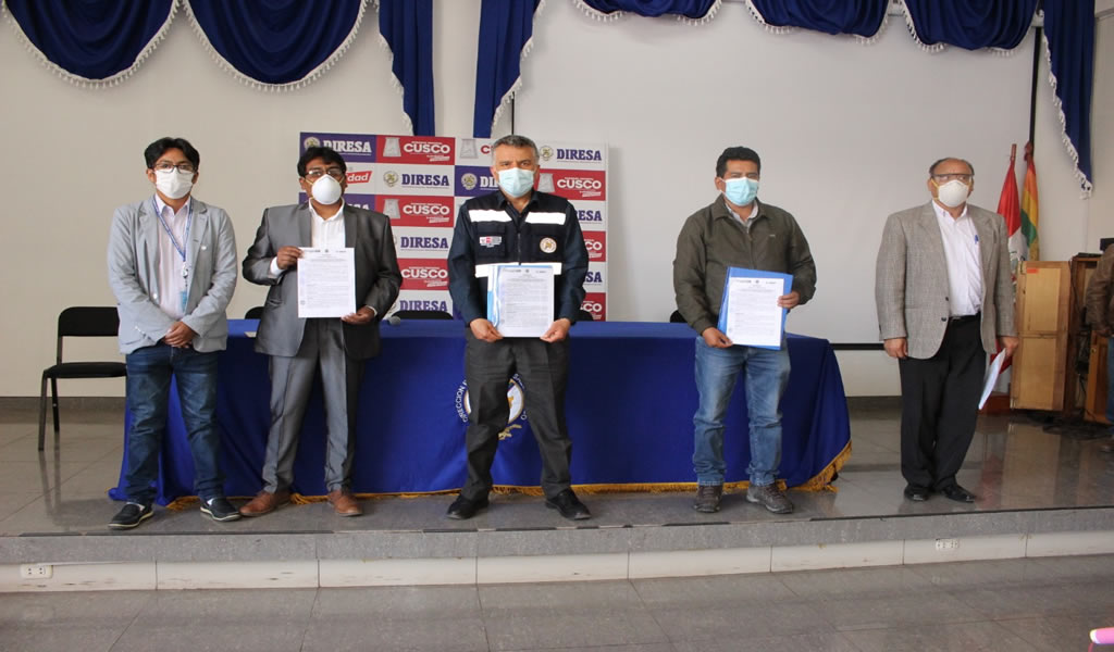 Cusco: Hudbay firmó convenios interinstitucionales para donar ambulancias a los distritos de Livitaca y Chamaca
