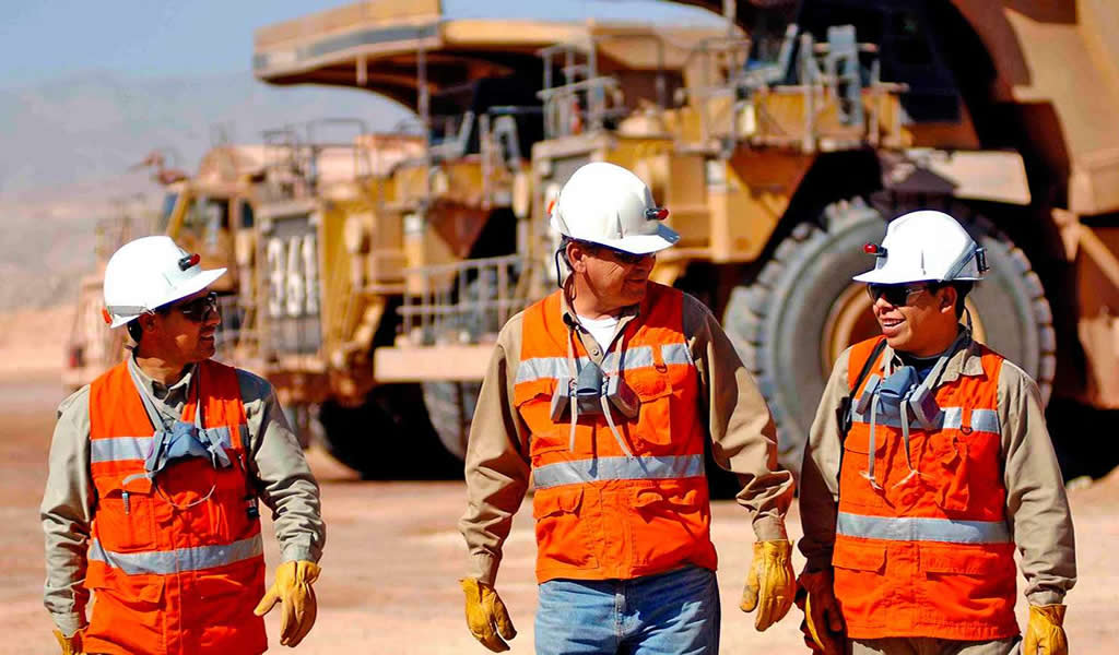 Repunte de contrataciones en sector extractivo se debe a creciente reactivación de minería