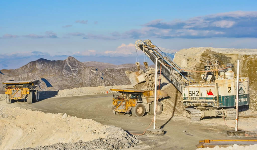 Inversiones mineras alcanzarían los 3 mil 400 millones de dólares en el 2021