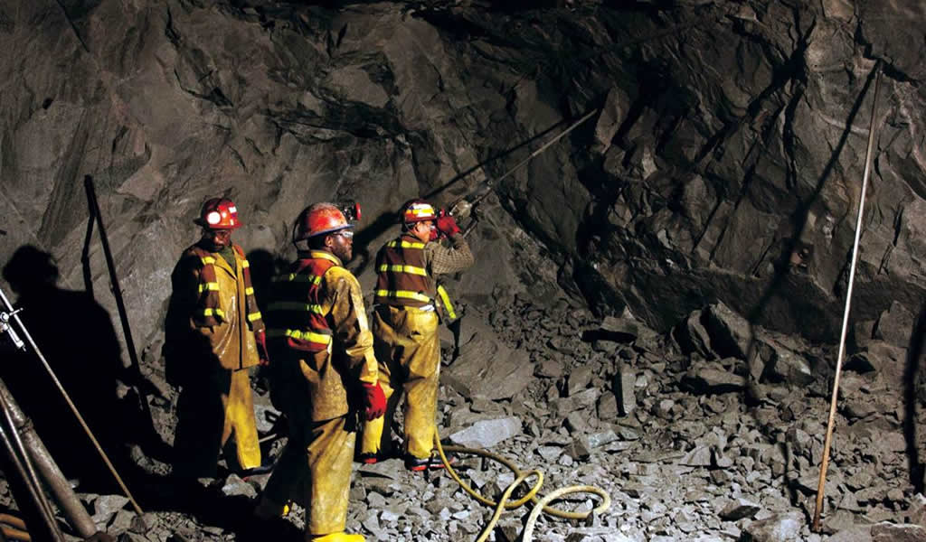 Minería: casi el 80% de empresas del sector cambió su régimen de trabajo