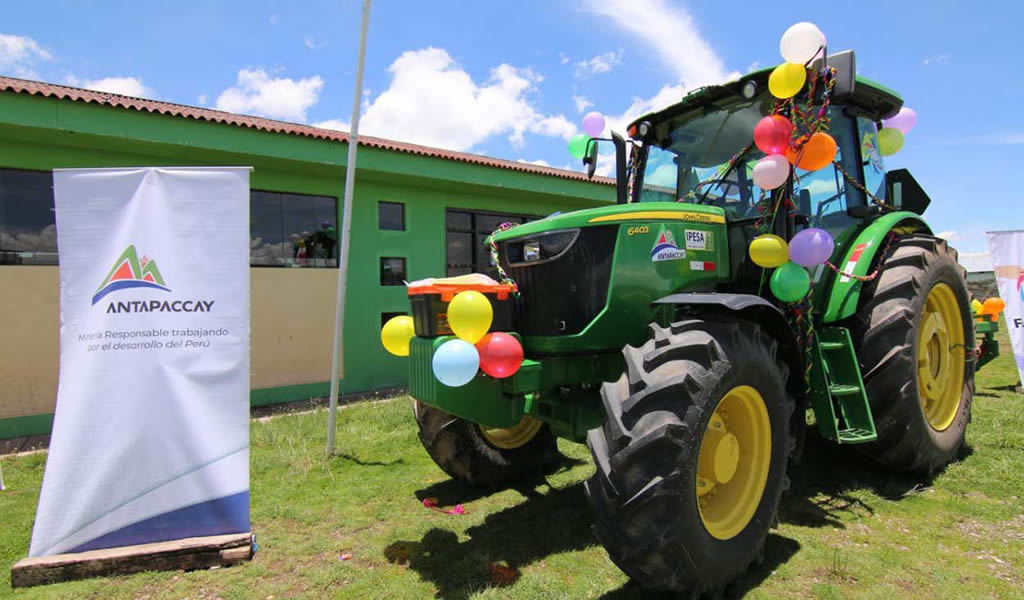 Cusco: comunidad de Huano Huano recibió tractor y equipos de mina Antapaccay