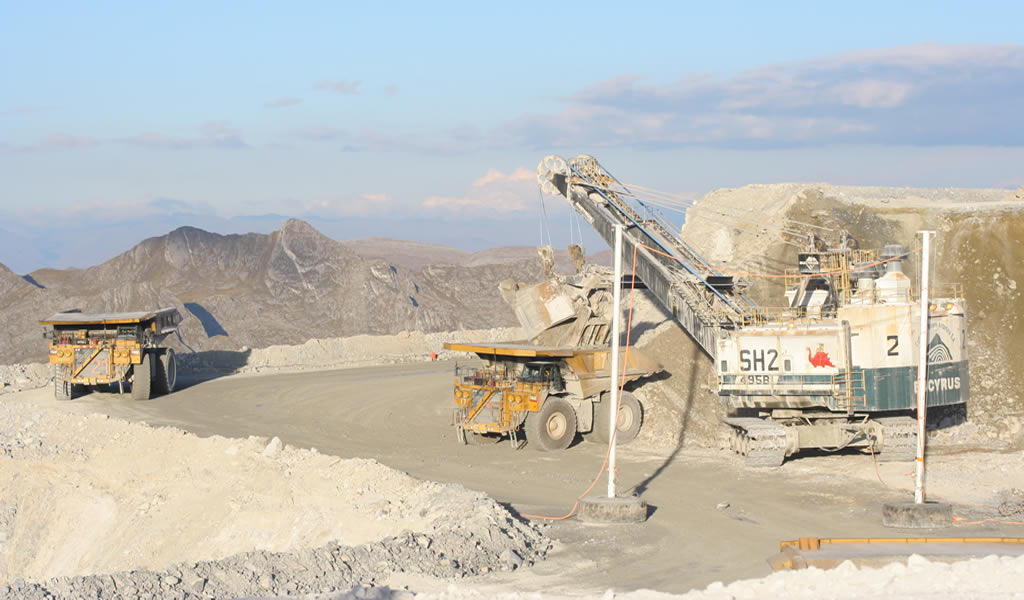 Arequipa, Puno y Áncash concentran el mayor número de petitorios mineros