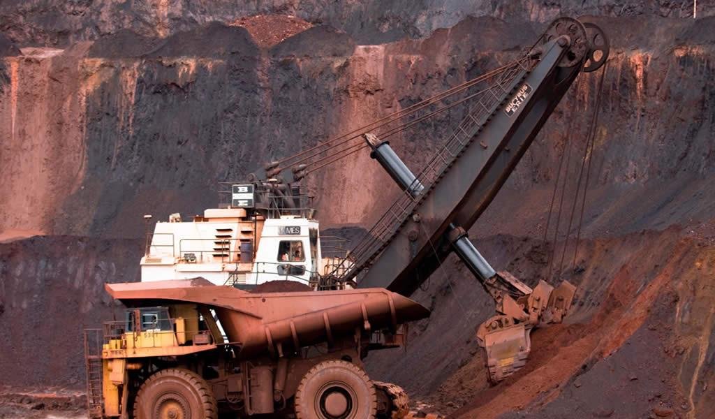 Exportaciones de mineral de hierro de Brasil alcanzaron máximos de nueve meses en junio