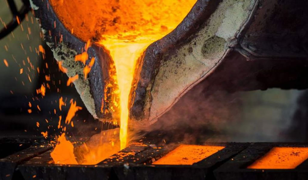 Moody's rebaja a estable la perspectiva de la industria de metales y minería