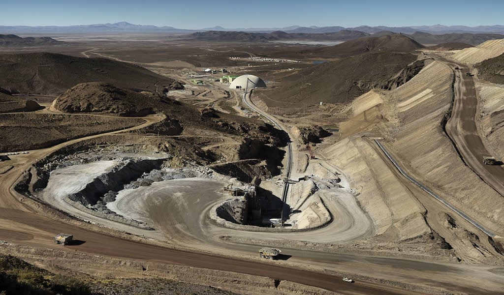Sumitomo niega venta de la mayor mina de plata de Bolivia a empresarios locales