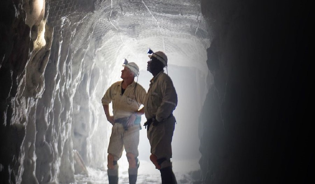 Sudáfrica establece objetivo anual de exploración minera de US$ 900 millones