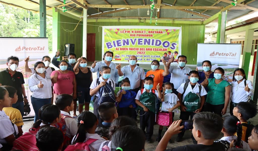 2 500 estudiantes del distrito de Puinahua  recibieron kits escolares de PetroTal