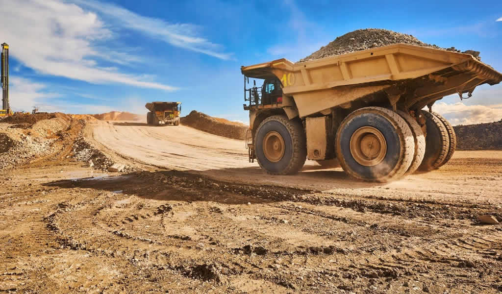MEF descarta ampliar carga tributaria al sector minero