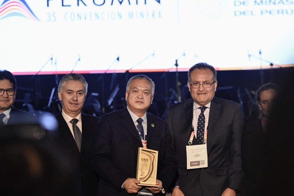Chinalco Perú obtuvo el premio Excelencia Minera en Perumin 35°
