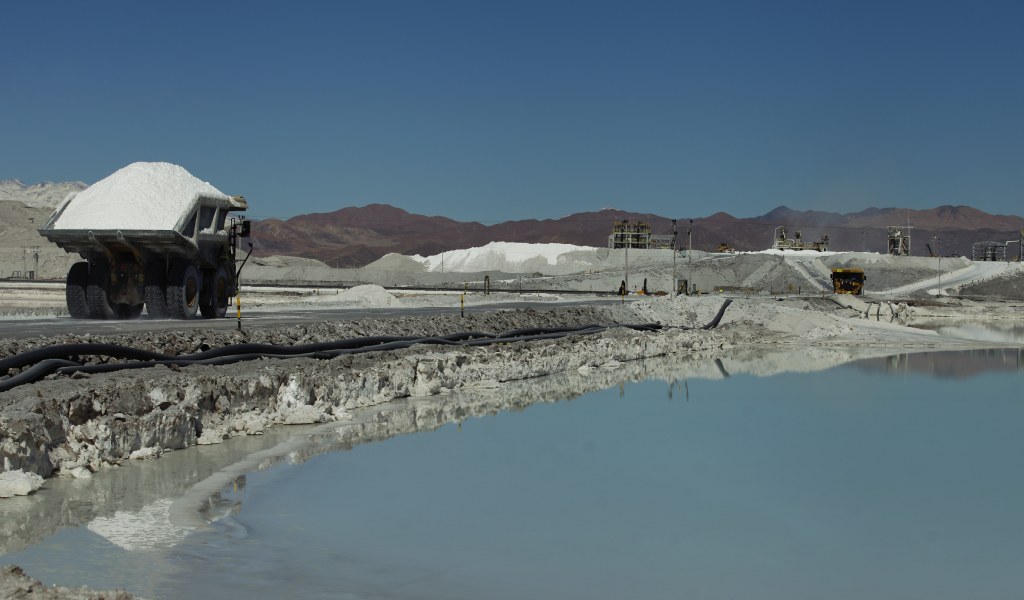 Benchmark Mineral: El precio del litio alcanza un nuevo máximo histórico