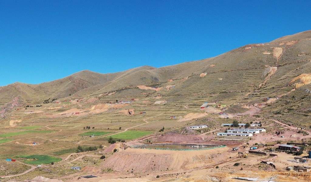 MINEM: Firman 24 contratos de explotación subterránea en Puno