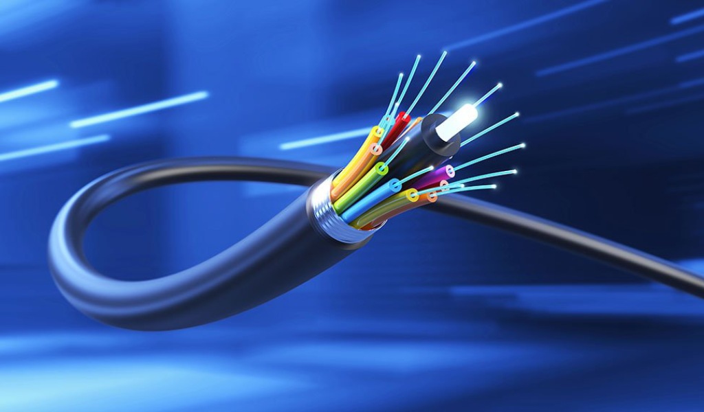 Conectividad: ¿cuáles son los beneficios y fortalezas de la fibra óptica?