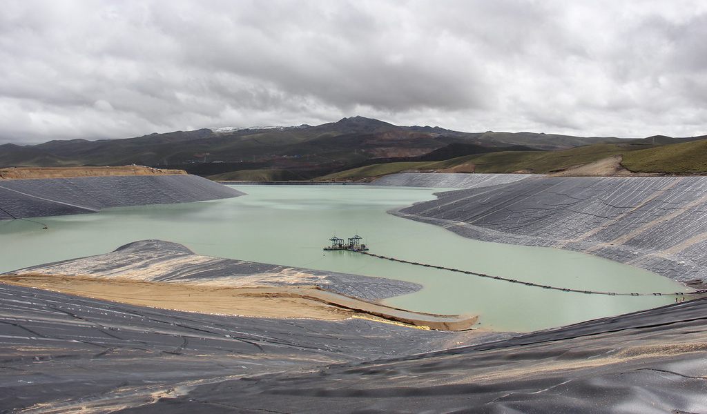 Cómo reducir riesgos en la gestión del agua en las operaciones mineras