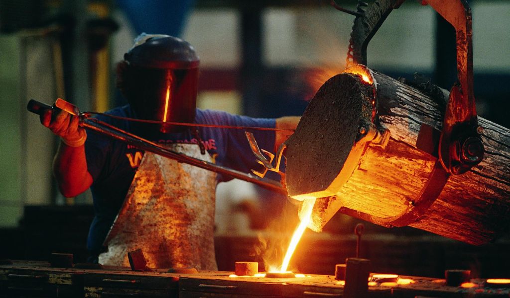 Producción de hierro creció 23.9 % hasta abril del presente año