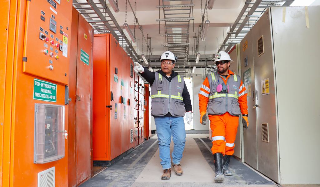 Minera Bateas reduce riesgo de incendios con proyecto de estandarización del sistema eléctrico en Planta