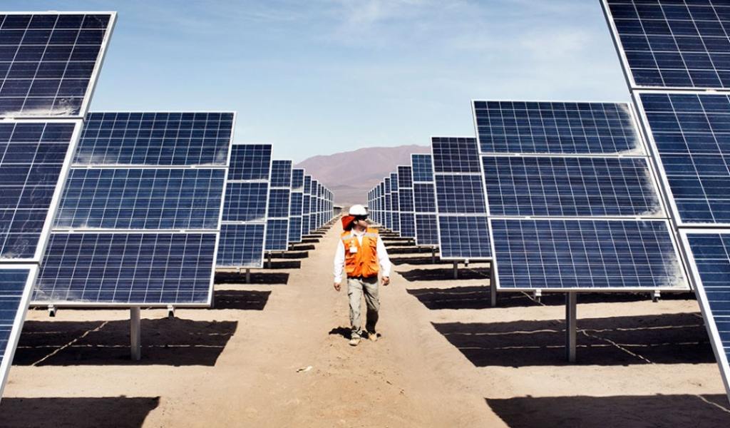 Chile sube en índice de atractivo país para energías renovables