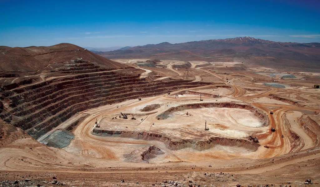 El Perú recibió alrededor de $ 600.000 dólares tras aprobación de permisos mineros