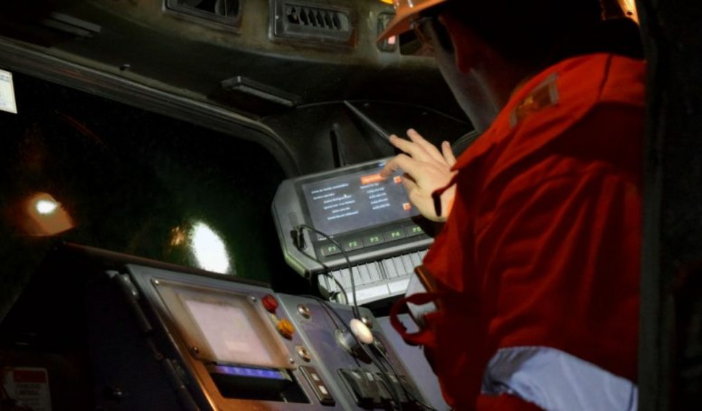 El Teniente optimiza sistema de monitoreo para ubicar personas al interior de la mina