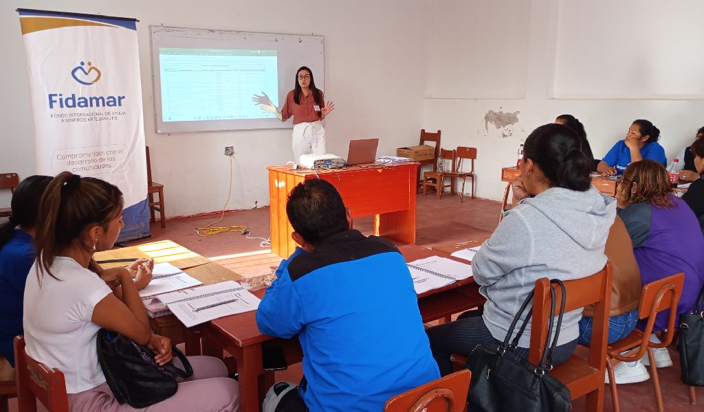 Fidamar, en alianza con Enseña Perú, capacita a más de 50 docentes