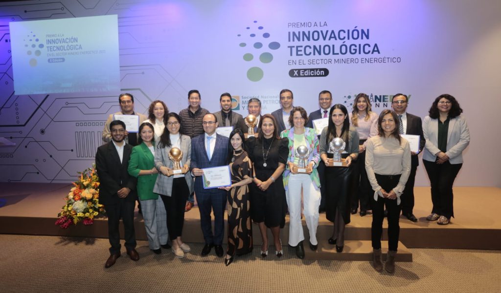 SNMPE otorgó premio a la Innovación Tecnológica a seis destacados proyectos