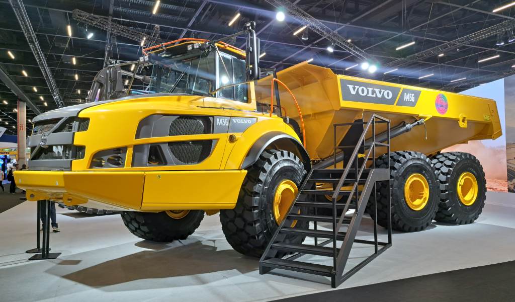Volvo CE destaca nueva oferta tecnológica en maquinaria en M&T Expo 2024