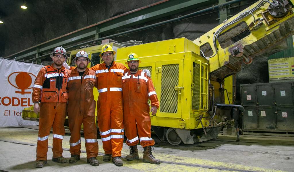 El Teniente: transforman equipo limpia vías de diésel a eléctrico