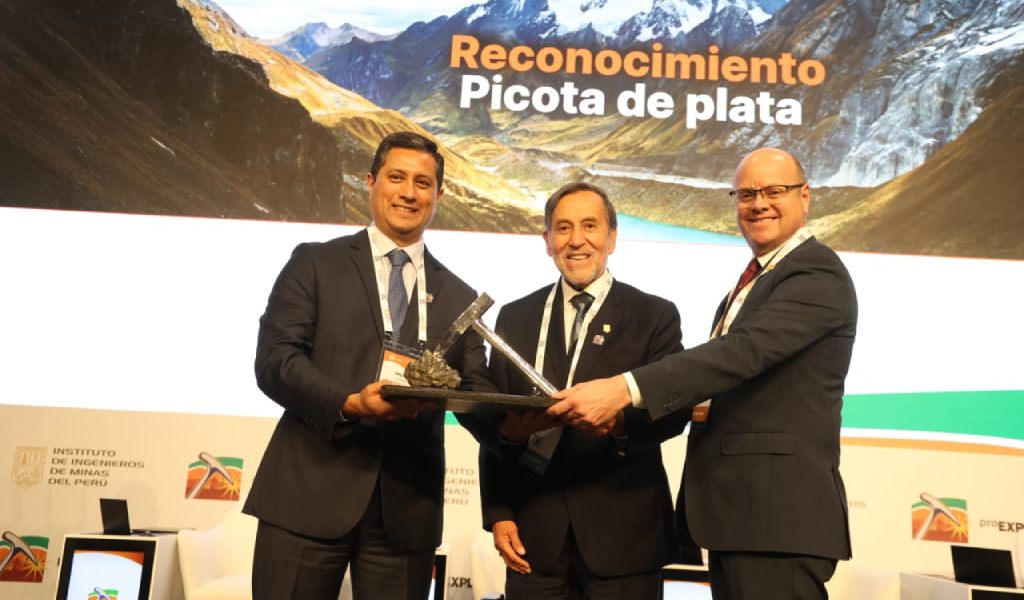 proEXPLO 2025 otorga “Picota de Plata” al geólogo Miguel Cardozo