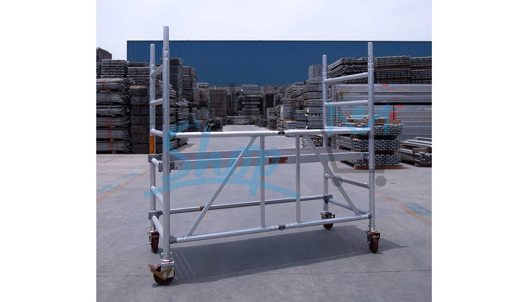 LAYHER - Andamio Móvil de Aluminio - Zifa 620
